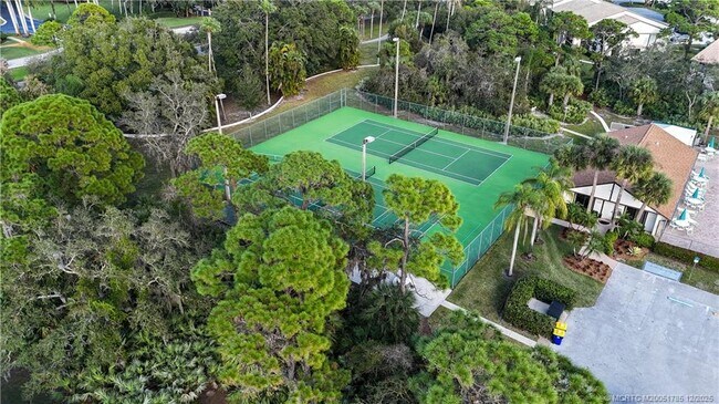 Building Photo - 1965 SW Silver Pine Way