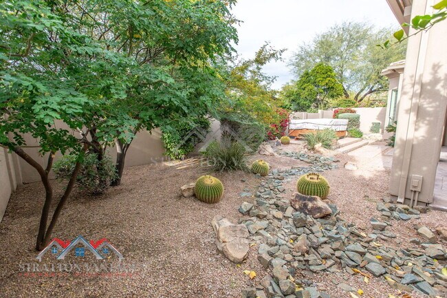 Building Photo - 9562 E Cavalry Dr