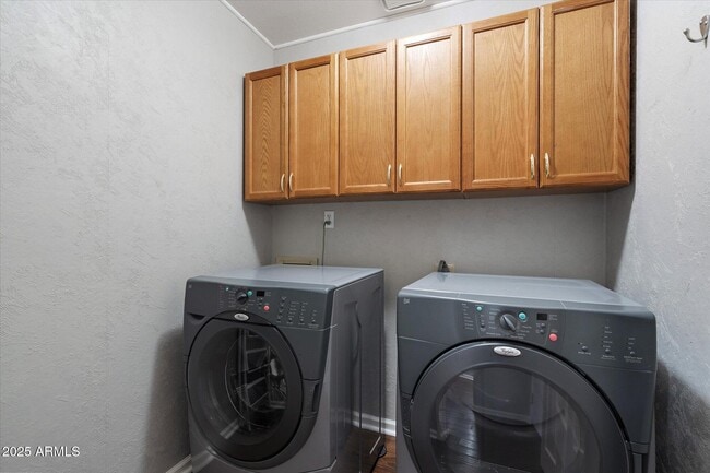 Building Photo - 6822 E Kelton Ln