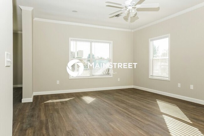 Building Photo - 4 Bedroom Pet-Friendly Home in North Port, FL with Main Street Renewal