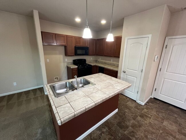 Building Photo - Great Town House Coming Soon!