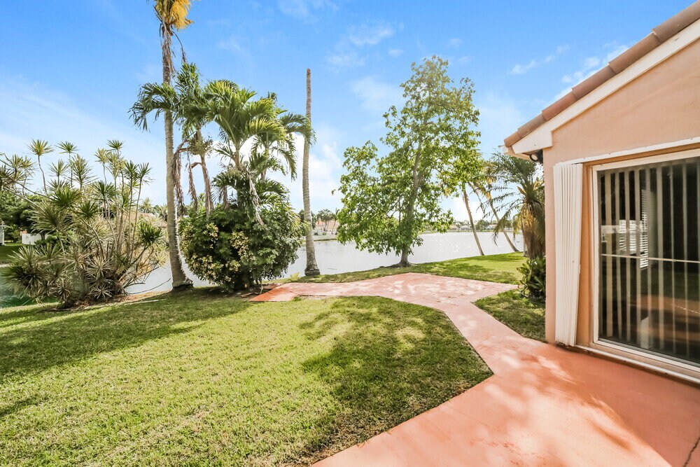 Building Photo - 13010 SW 19th Dr
