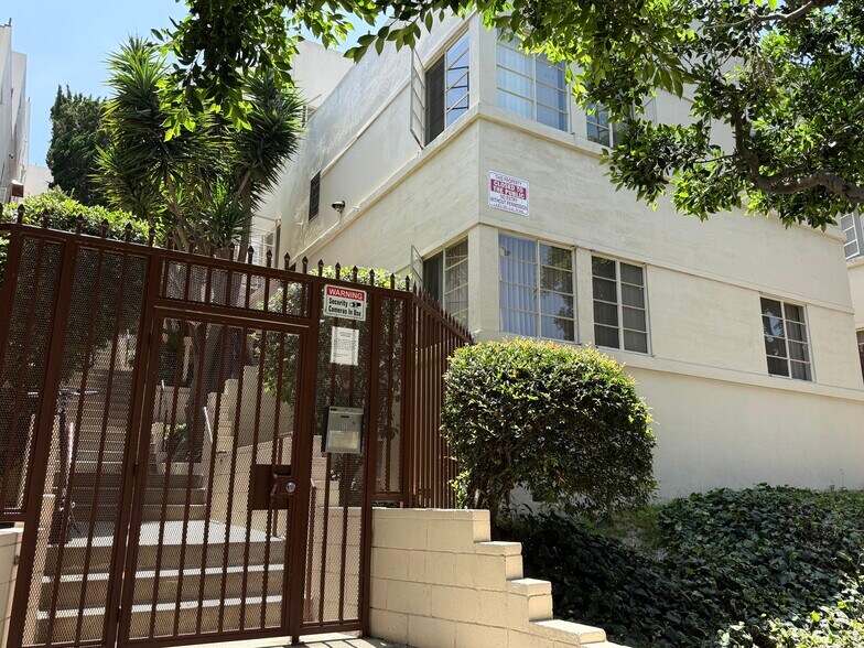 Primary Photo - Westwood Apartments, Inc
