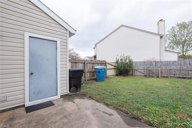Building Photo - 1567 Sword Dancer Dr