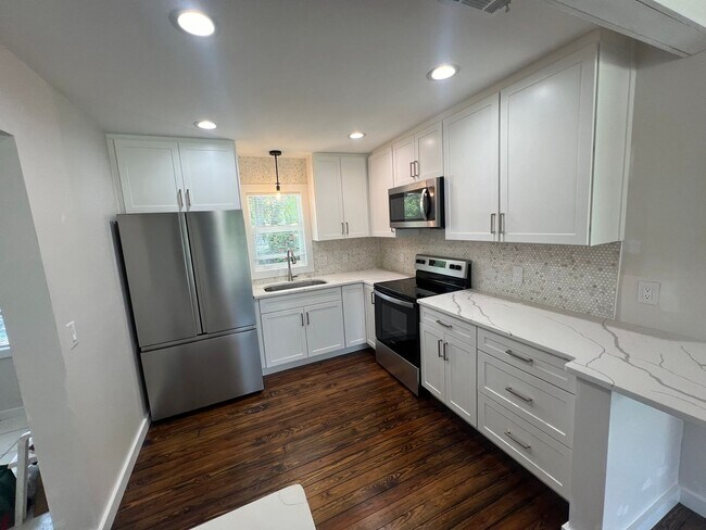 Primary Photo - ANNUAL ** $1,395/month ** 3/4 Mile from Su...