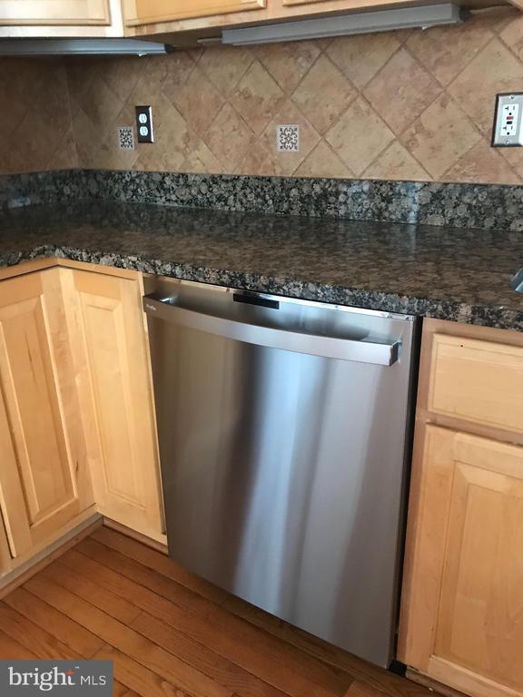 Building Photo - 1406 Ingleside Ave