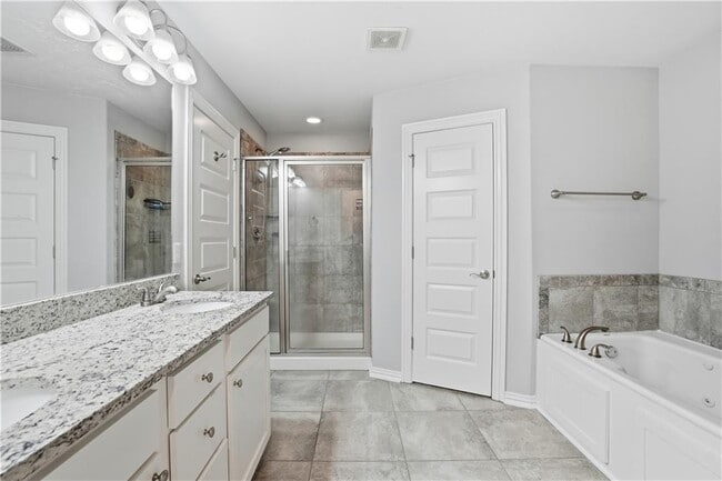 Building Photo - 2007 W Gilligan Ave