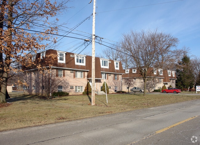 Building Photo - 8260 Southern Blvd