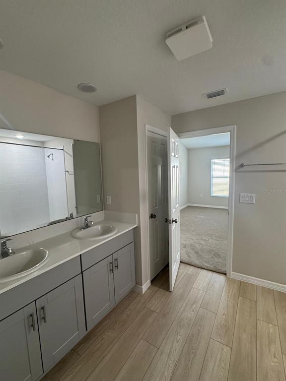 Building Photo - 1049 Foreshore Ln