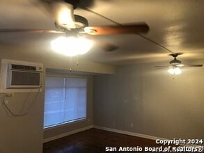 Building Photo - 215 Edna