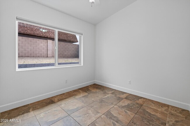 Building Photo - 4902 W Crocus Dr