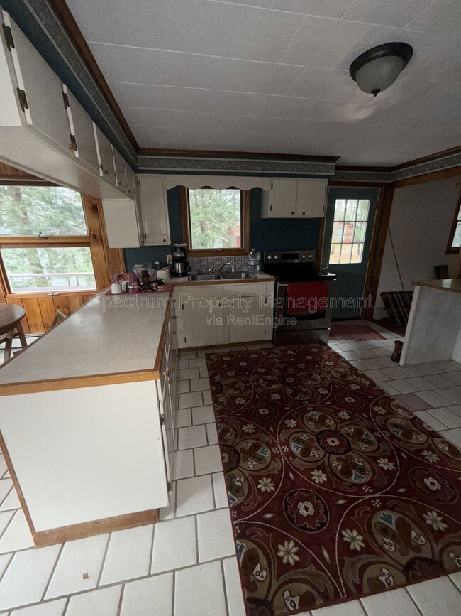 Building Photo - 108 Pinewoods Trail