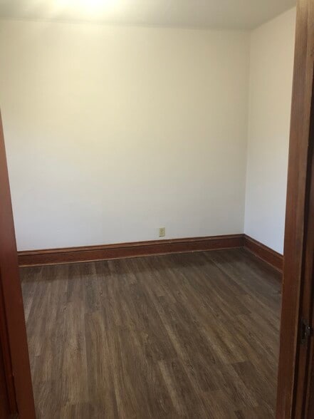 Bedroom - 2322 Spring St