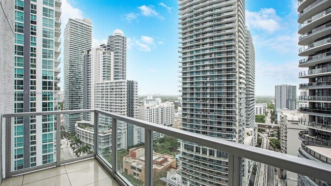 Building Photo - 1050 Brickell Ave
