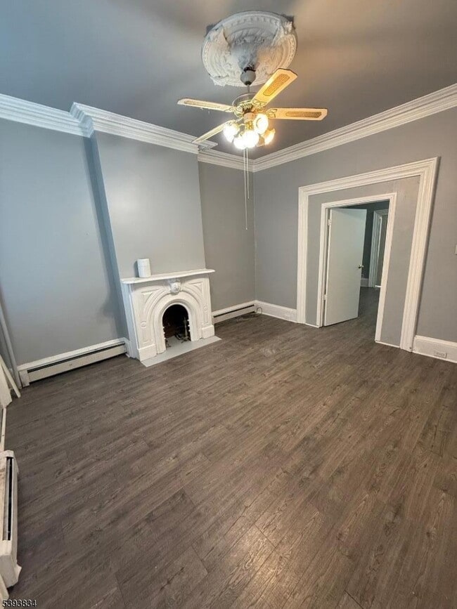 Building Photo - 61 Lake St