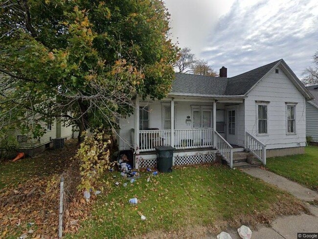 Primary Photo - 428 N Eddy St