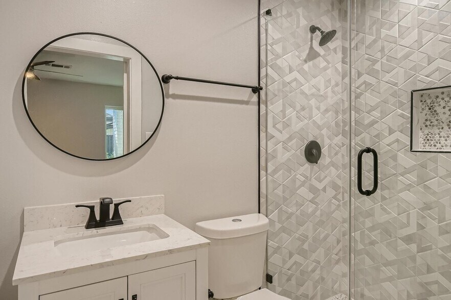 Building Photo - Charming Prestonwood home with peaceful backyard oasis