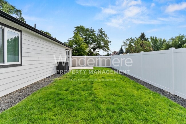 Building Photo - Welcome to the Spokane Valley