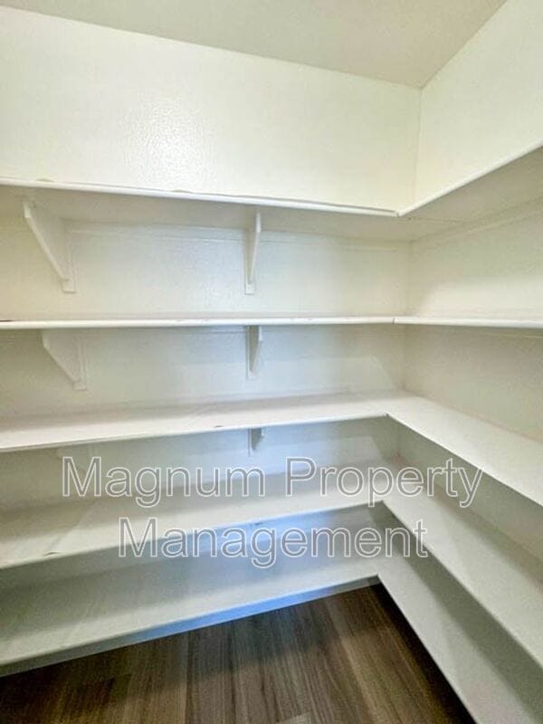 Building Photo - 33620 Willow Haven Ln