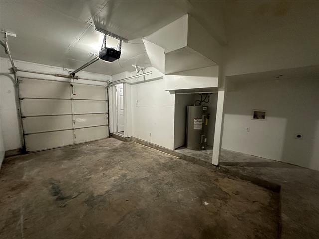 Building Photo - 9823 Summerwood Cir