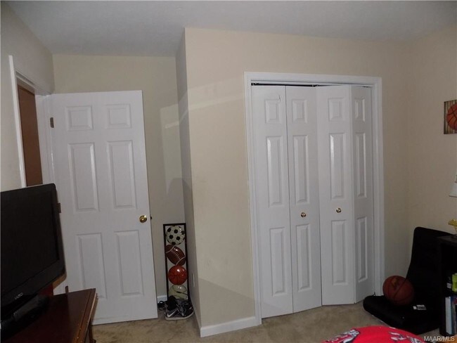 Building Photo - 114 Turnberry Ct