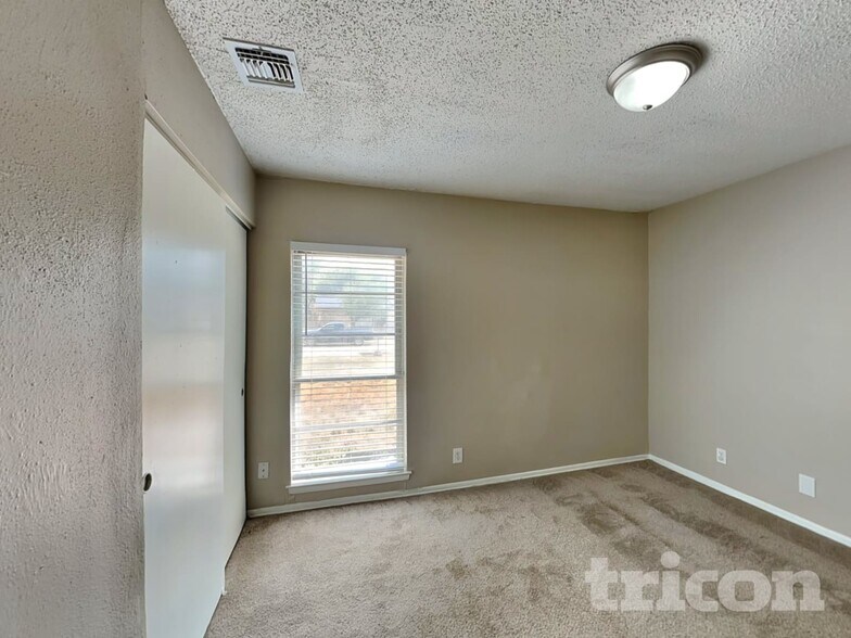 Building Photo - 5015 Walt Schirra St