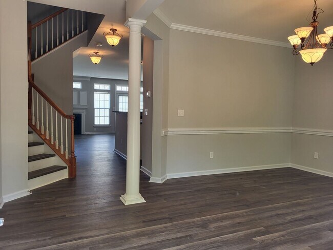 Building Photo - 3 bedroom townhome in Cornelius