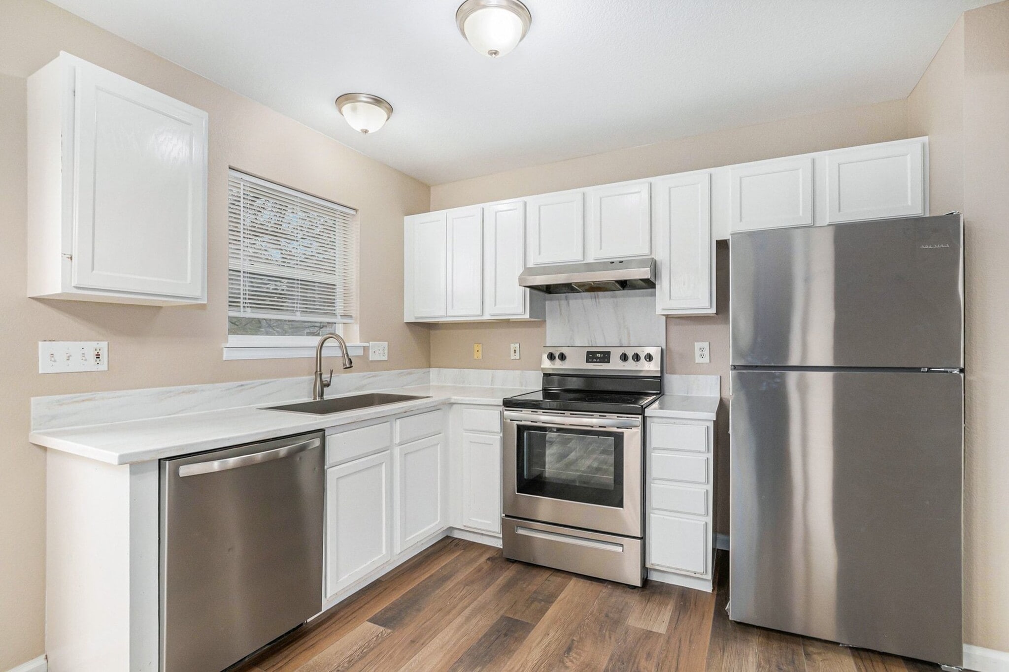 Building Photo - 16373 E 17th Pl