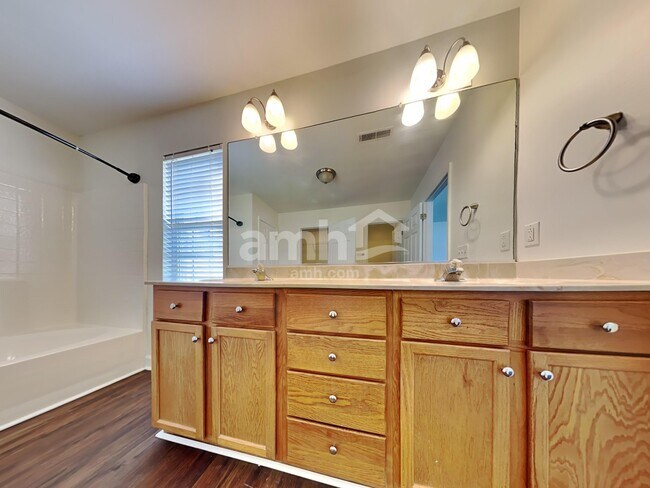 Building Photo - 170 Moon Dance Ln