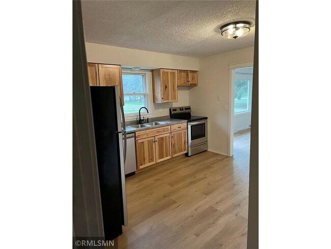 Building Photo - 62 W Woodridge Dr