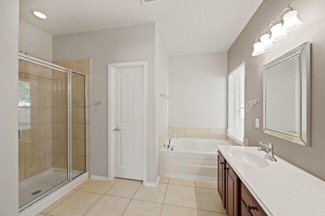 Building Photo - 5710 Everhart Manor Ln