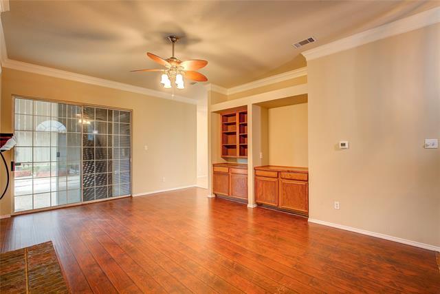 Building Photo - 535 Raintree Cir