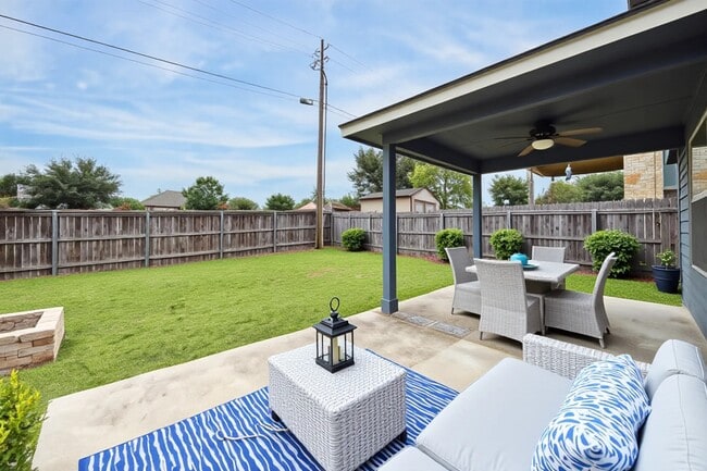 Building Photo - 2124 Nestlewood Dr