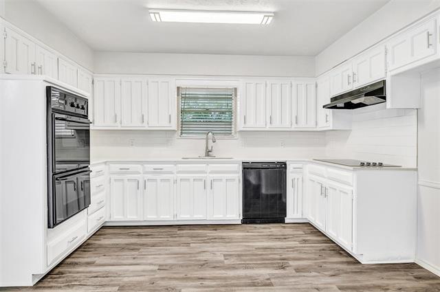 Building Photo - 2108 Teakwood Ln