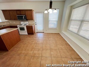 Building Photo - 9707 Redstone Rise