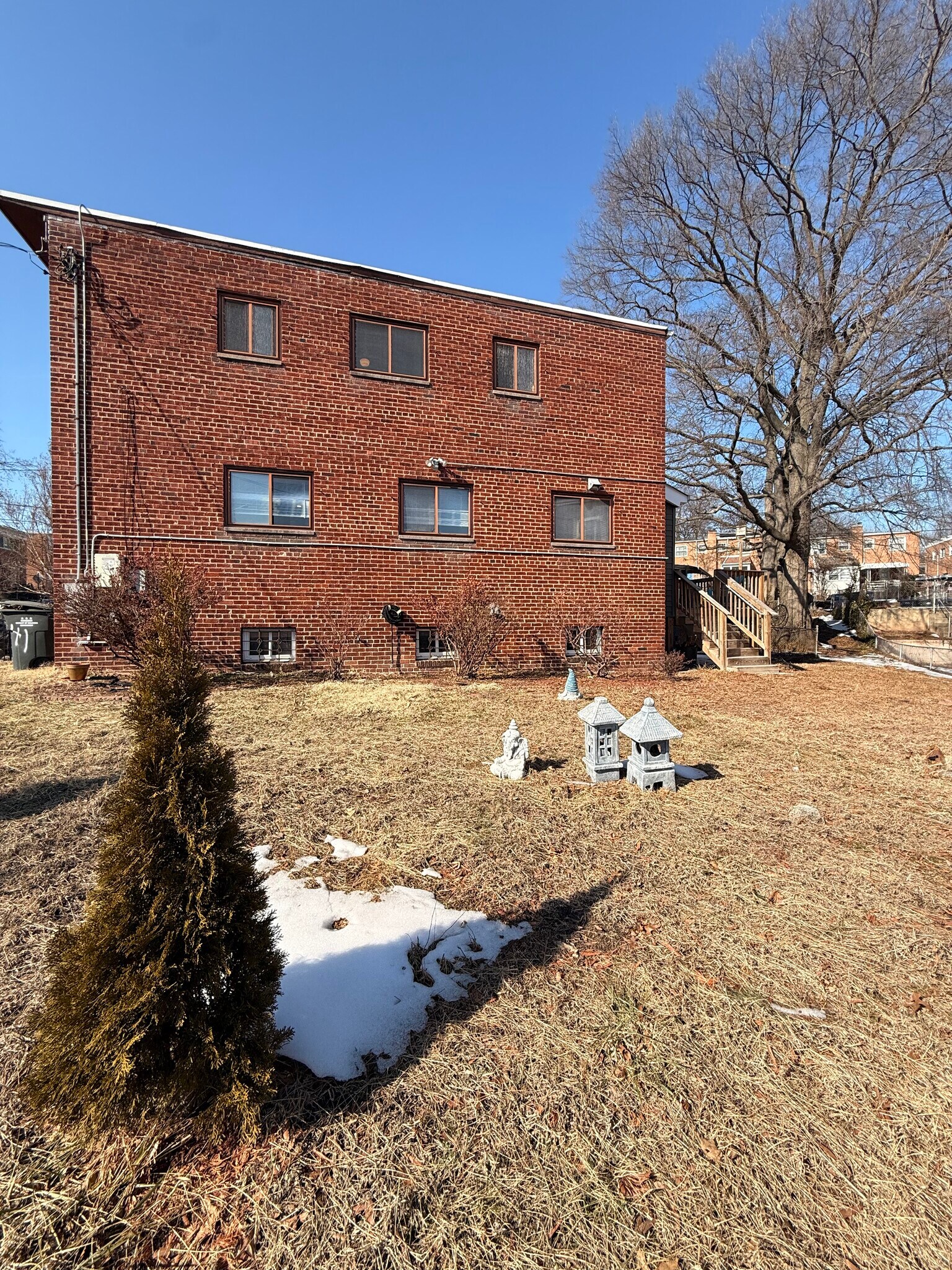 Building Photo - 41 Tuckerman St NW