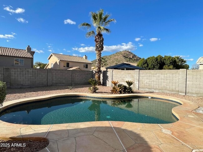 Building Photo - 1702 E Blackhawk Dr