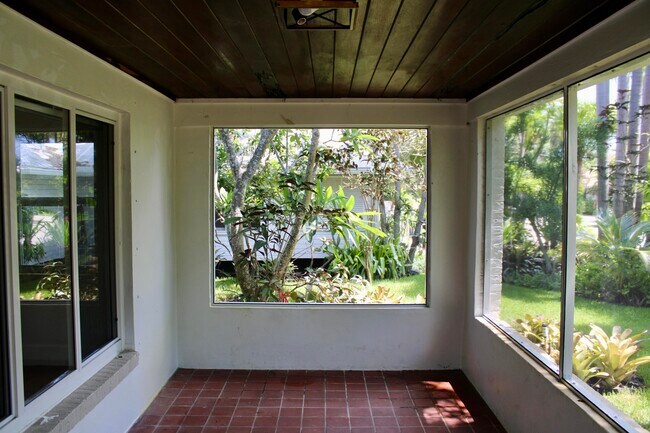 Building Photo - 3211 Floral Ave