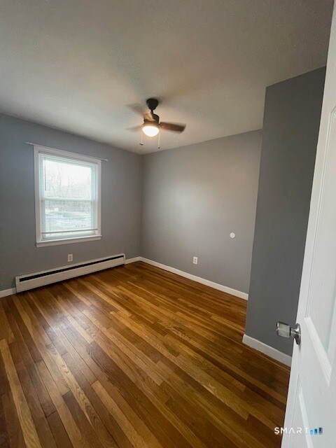 Building Photo - 16 Bluff Rd