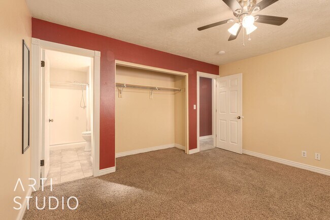 Building Photo - Spacious 4 Bedroom, 3 Bathroom Home for Rent