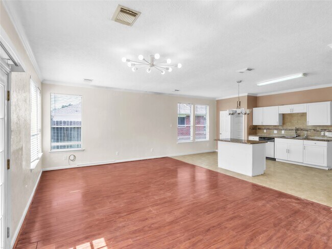 Building Photo - 14811 Stocklin Ct