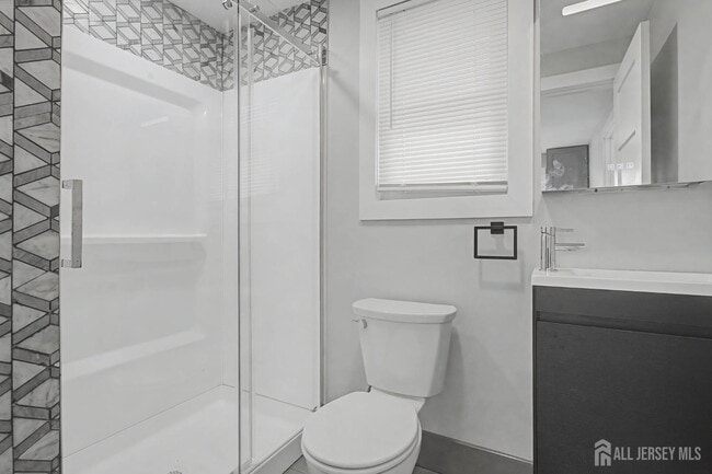 Building Photo - 61 N Main St