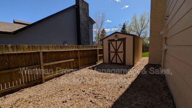 Building Photo - 5480 Mule Deer Dr