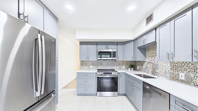 Building Photo - 2454 Australia Way E
