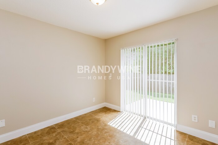 Building Photo - 2218 Justin Ave