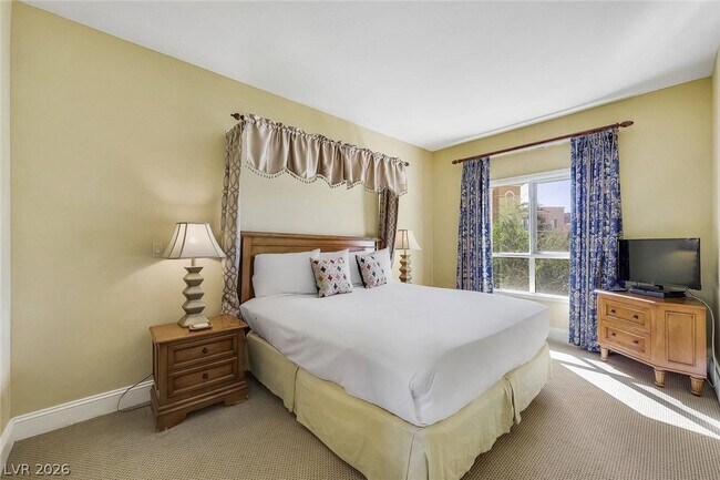 Building Photo - 30 Strada Di Villaggio