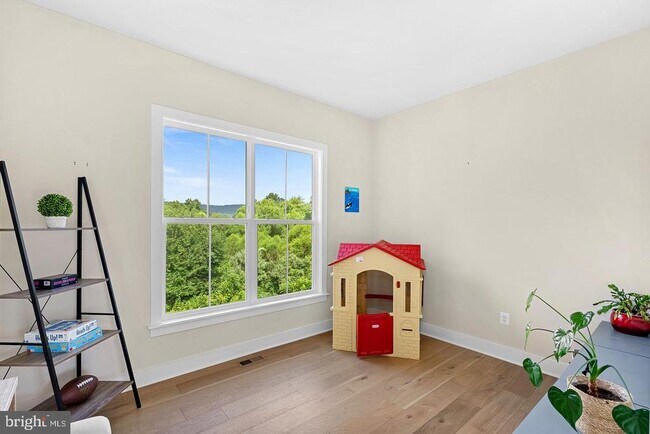 Building Photo - 38149 John Wolford Rd