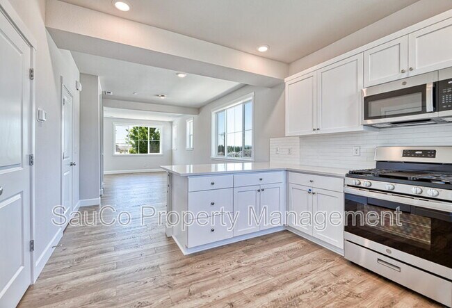 Building Photo - 17071 SW Friendly Ln