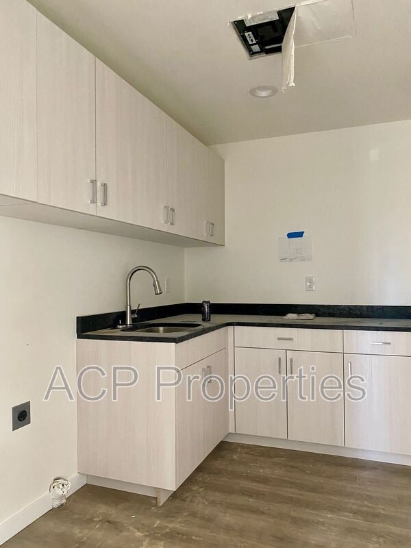 Building Photo - 1318 Bradley Ct