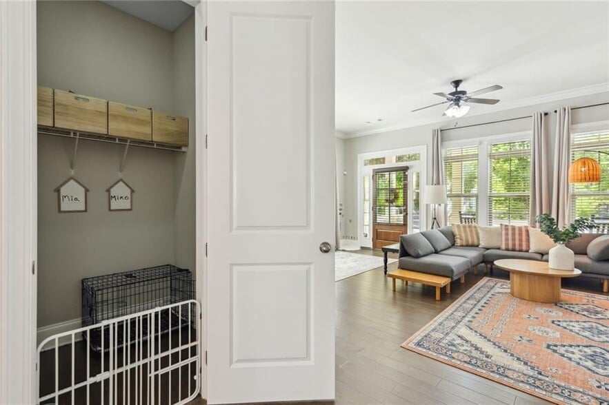 Building Photo - 1007 Edgemont Dr